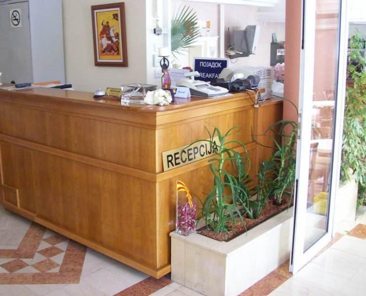 Vip Hotel Skopje - New Management Luaran gambar