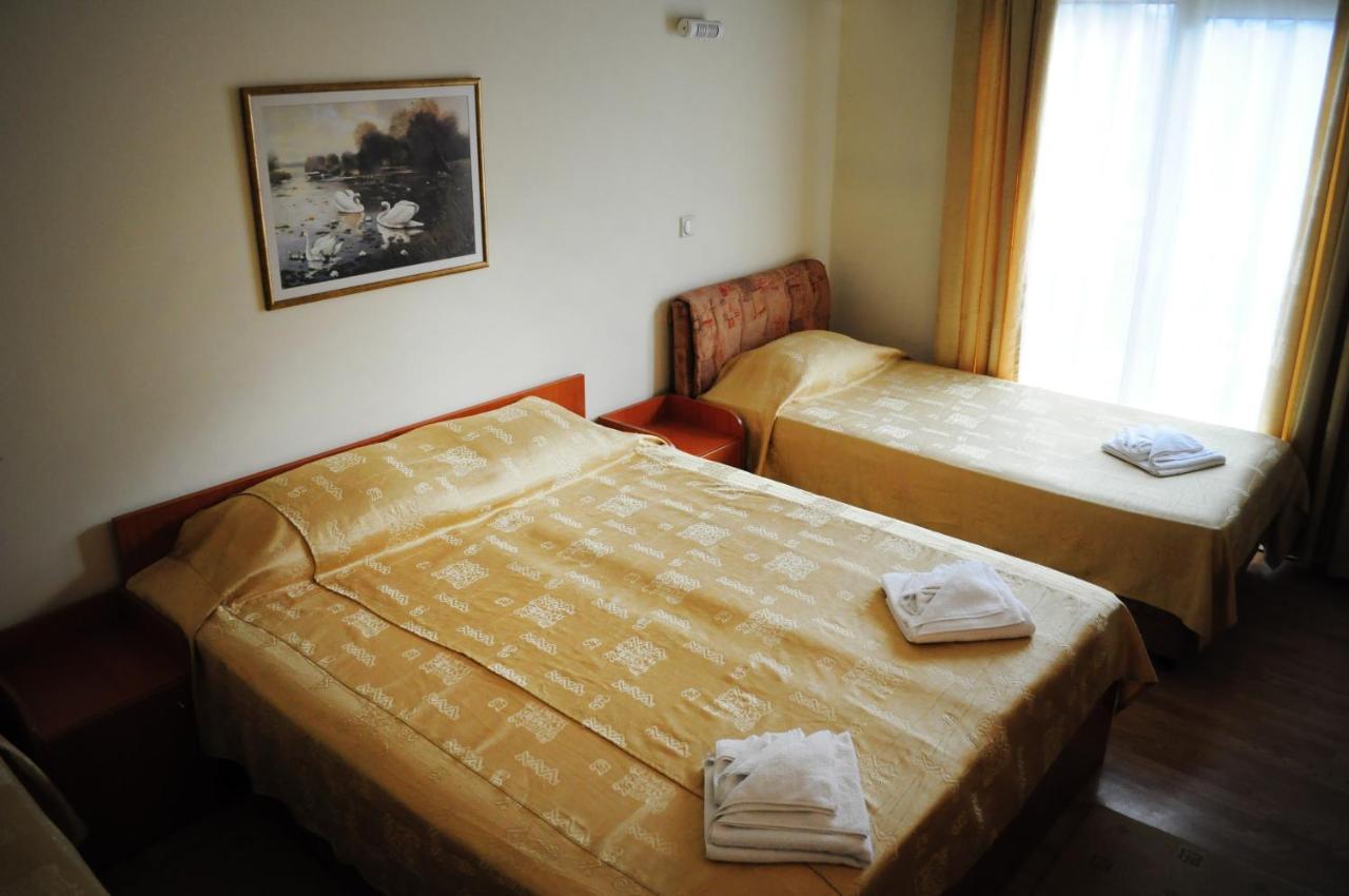 Vip Hotel Skopje - New Management Luaran gambar