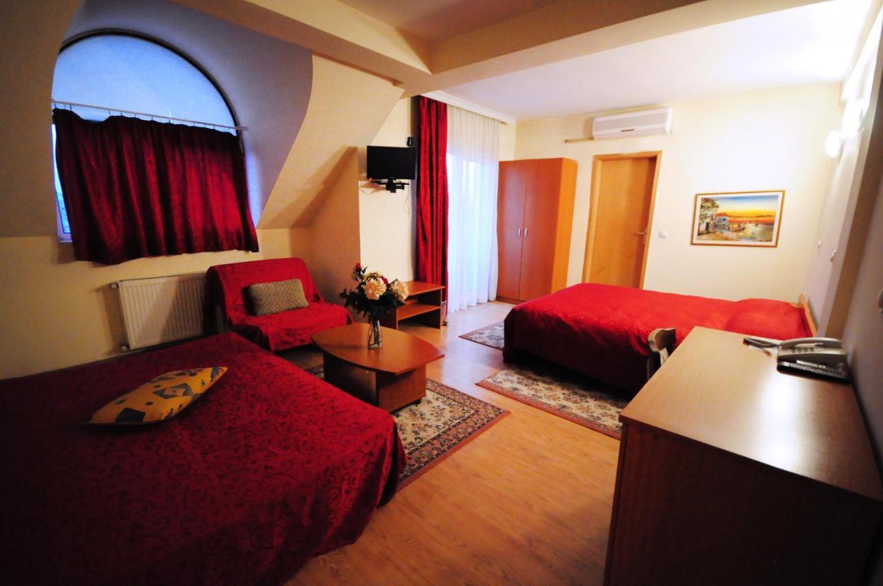 Vip Hotel Skopje - New Management Luaran gambar