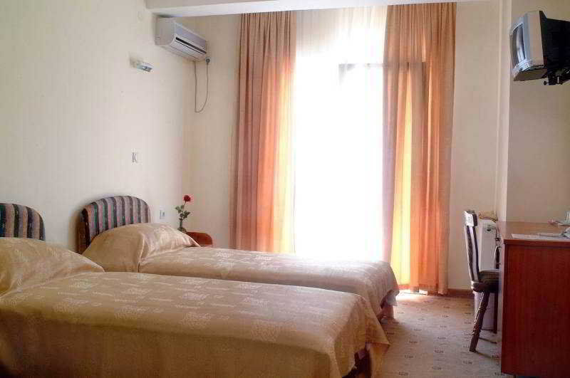 Vip Hotel Skopje - New Management Luaran gambar