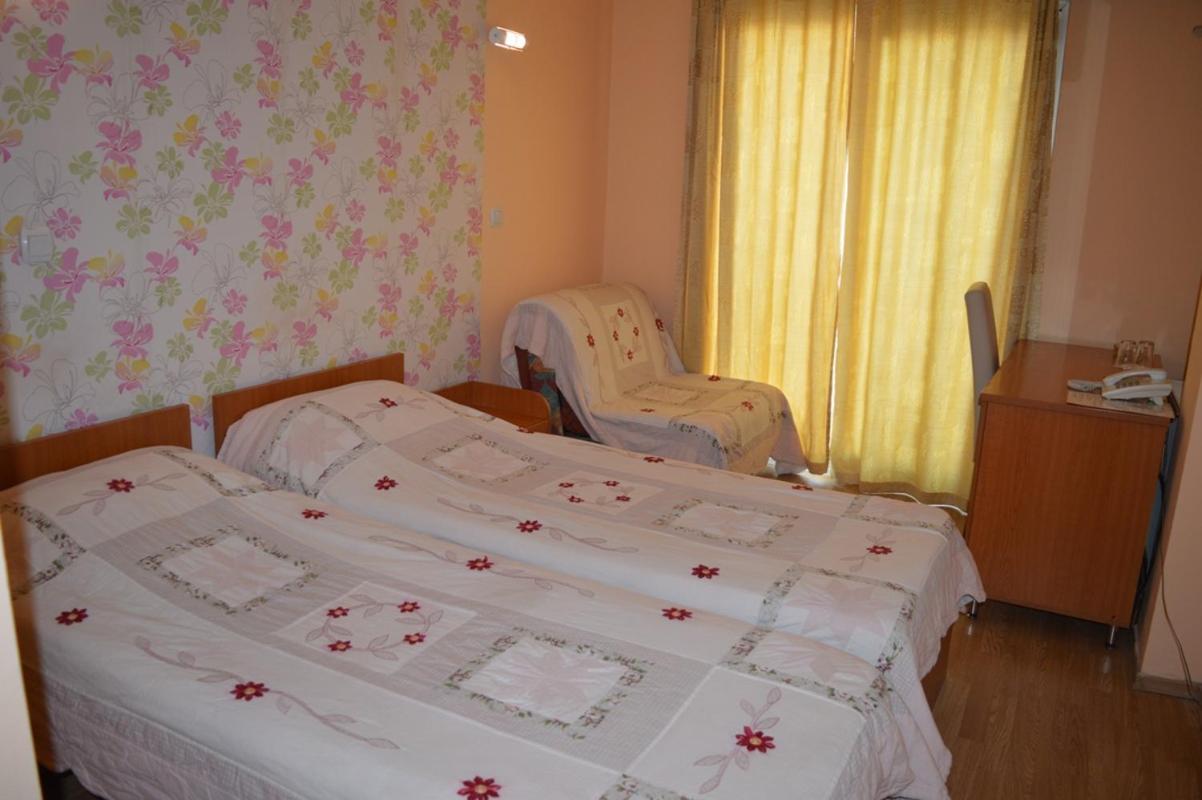 Vip Hotel Skopje - New Management Luaran gambar